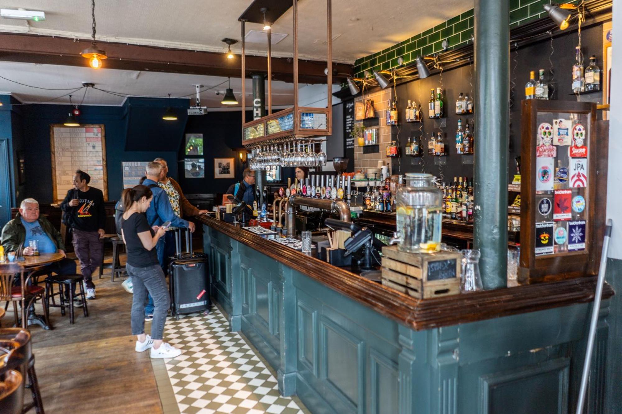 Publove @ The Green Man, Paddington Лондон Экстерьер фото
